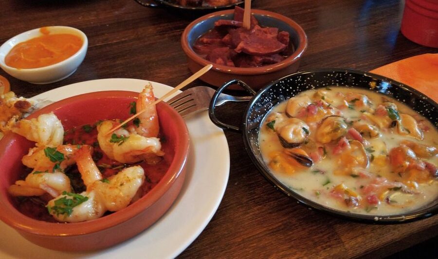 3-Hour Tapas Tour in Triana, Sevilla's Vibrant Neighborhood - Should you book this Triana tapas tour?