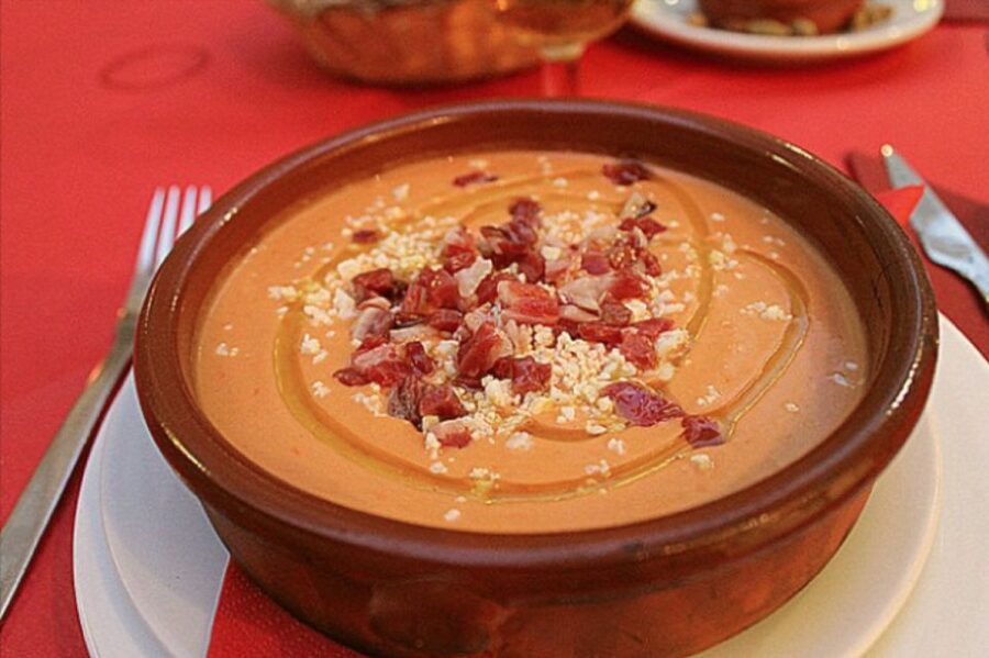 3-Hour Tapas Tour in Triana, Sevilla's Vibrant Neighborhood - Why Triana makes a good setting for a tapas walk