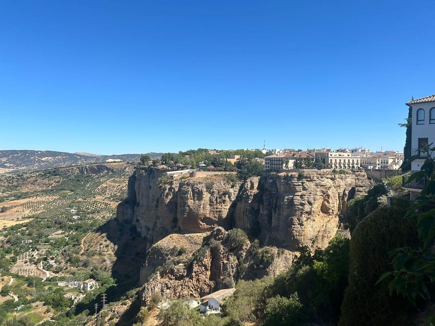 ab Marbella: Private VIP-Tour Ronda incl. Transfer + Tapas - Puente Nuevo and the El Tajo gorge