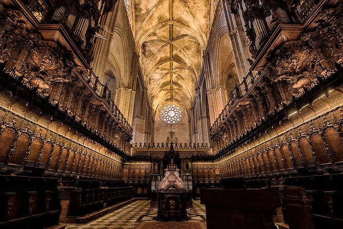 Alcazar, Cathedral and Giralda Guided Tour with Priority Tickets - The Royal Alcázar: many eras in one palace