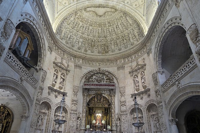 Alcazar, Cathedral and Giralda Guided Tour with Priority Tickets - Practical tips for a smoother visit