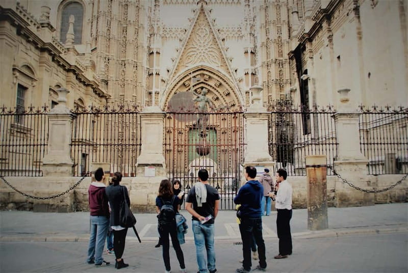 Alcazar & Cathedral of Seville Exclusive Group max. 9 guests - The Giralda: 34 ramps to a city view