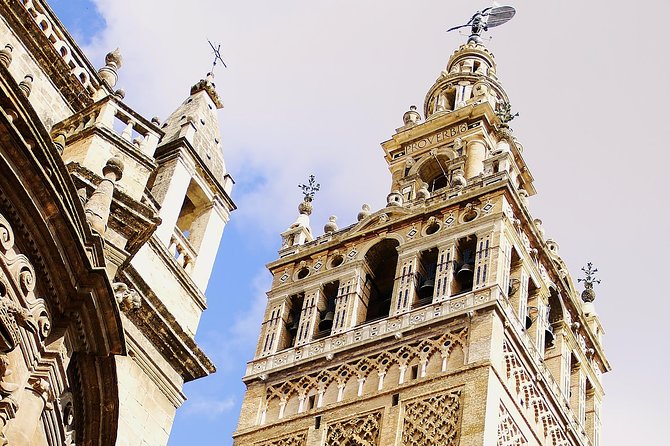 Alcazar & Cathedral of Seville Exclusive Group, max. 9 travelers - Seville Cathedral: chapels, art, and Columbus