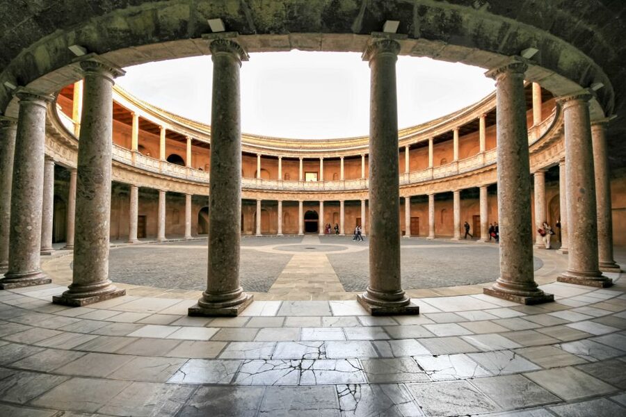 Alhambra and Albaicín Full-Day Private Tour from Seville - Is $548 per person a fair price?