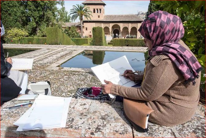 Alhambra Guided Tour & Albaicin Tour from Seville - Key points before you book
