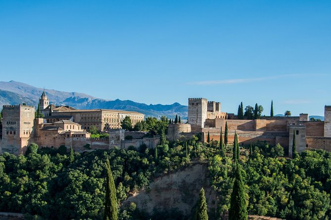 Alhambra Guided Tour & Albaicin Tour from Seville - Practical details that can save your day