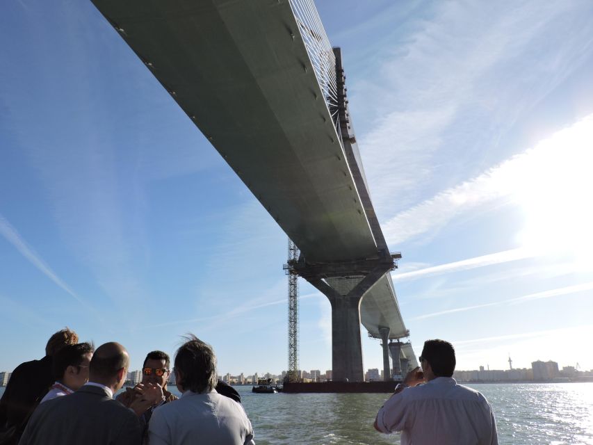 Cádiz: Bay of Cádiz Catamaran Tour with Host - Who Should Book This Cádiz Catamaran Tour?
