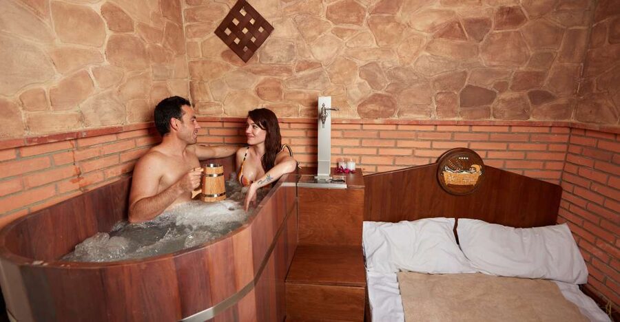 Cadiz: Beer Spa Entry Ticket with Beer and Local Snacks - A spa day with beer at its center