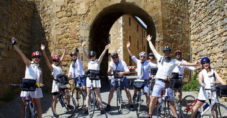 Cadiz: City Sightseeing Guided Tour by Bike - A compact route through Cádiz