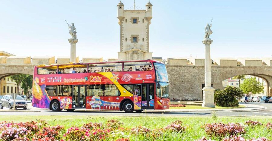 Cadiz: City Sightseeing Hop-On Hop-Off Bus Tour - La Caleta, the Parador and Plaza de España