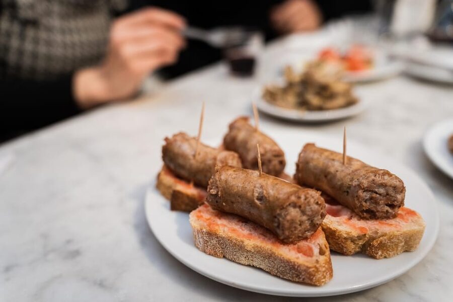 Cadiz Food Tour with Tapas & Drinks with a Local - Old Town stories between bites