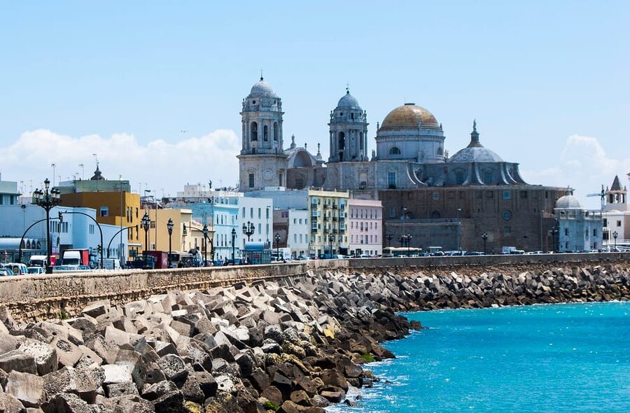 Cadiz Full-Day Guided Excursion from Seville - Caleta beach and the seafront