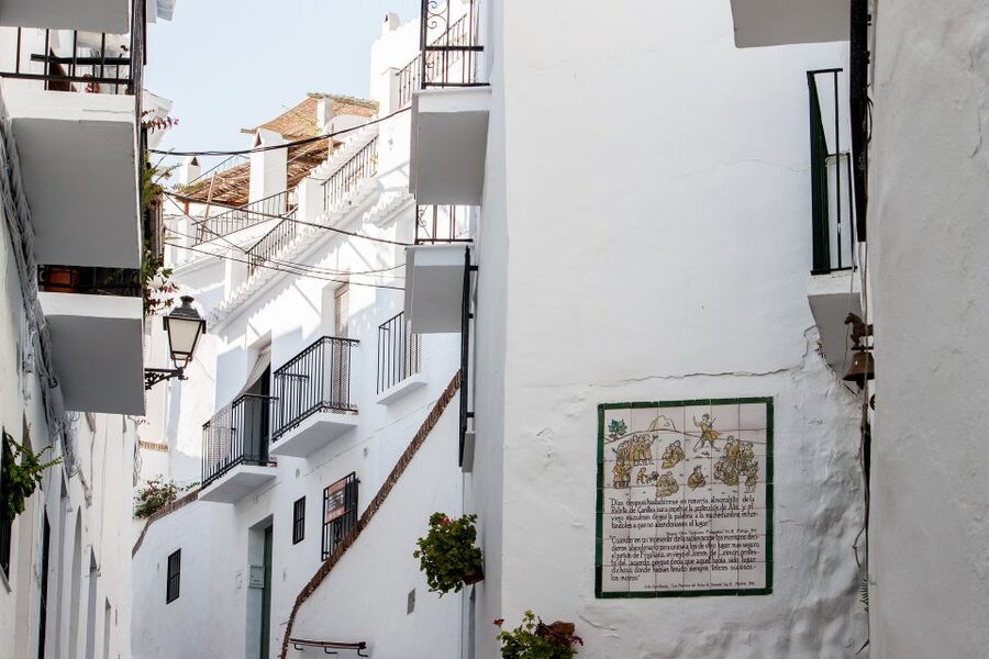 Cadiz, Jerez or El Puerto: White Towns of Andalusia Day Trip - A full day among the white towns