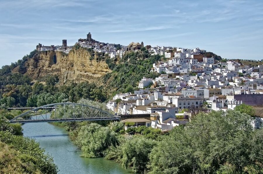 Cadiz, Jerez or El Puerto: White Towns of Andalusia Day Trip - Who will enjoy this trip most
