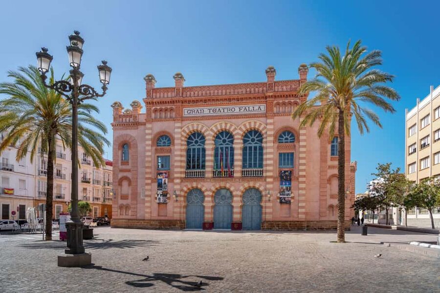 Cádiz TukTuk Tour with Audioguide - La Caleta, Gran Teatro Falla and Genovés Park