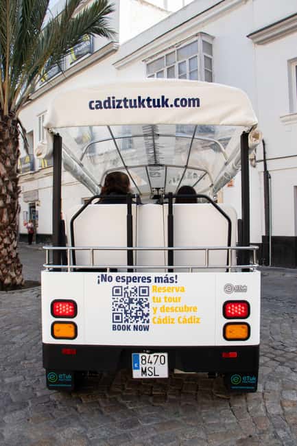 Cádiz TukTuk Tour with Audioguide - Alameda Apodaca, Plaza de España and the old-town gateway