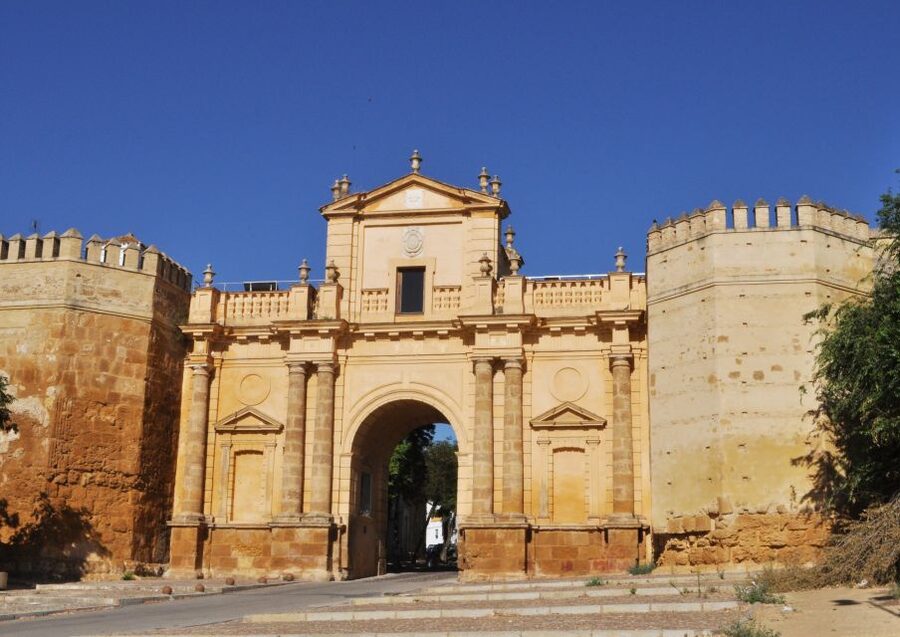 Carmona and Necropolis Tour from Seville - Carmona’s gates make its past easy to read