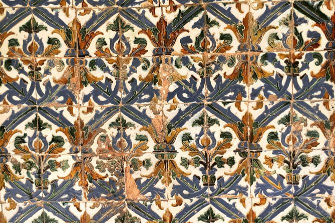Cathedral and Real Alcàzar in Italian - The Cathedral: scale, art, and a guide’s perspective