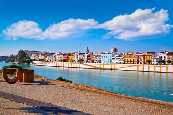 Complete Triana Tour "Corrales included". - Corrales, patios and the quieter side of the neighborhood