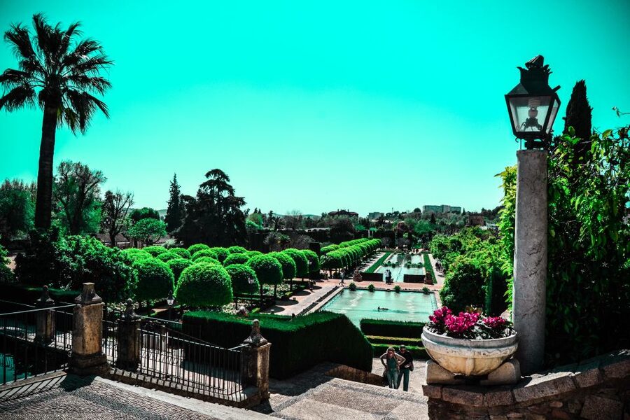 Cordoba: 2.5-Hour Guided Jewish Quarter and Alcazar Tour - Reading the Jewish Quarter street by street