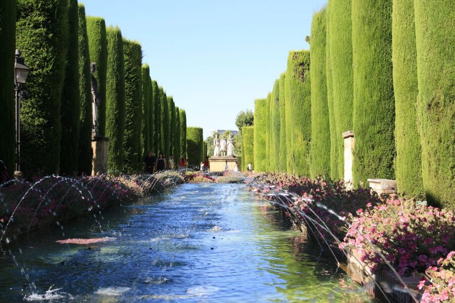 Córdoba: Alcázar and Jewish Quarter 2-Hour Guided Tour - See the Alcázar gardens, if they are open