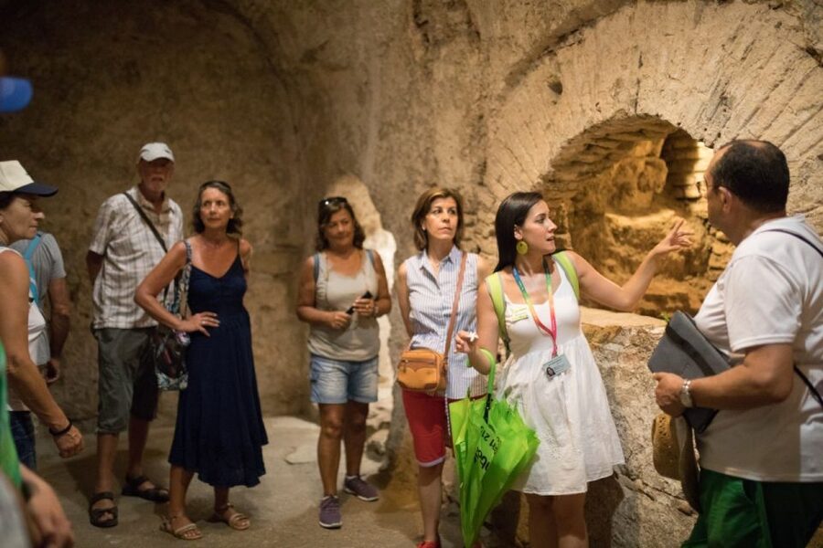 Córdoba: Alcázar and Jewish Quarter 2-Hour Guided Tour - What the $27 price gets you
