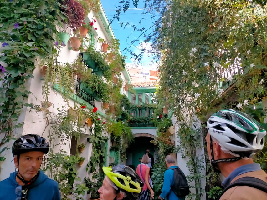 Cordoba Courtyards by Bike, Electric Bike - What the guide adds