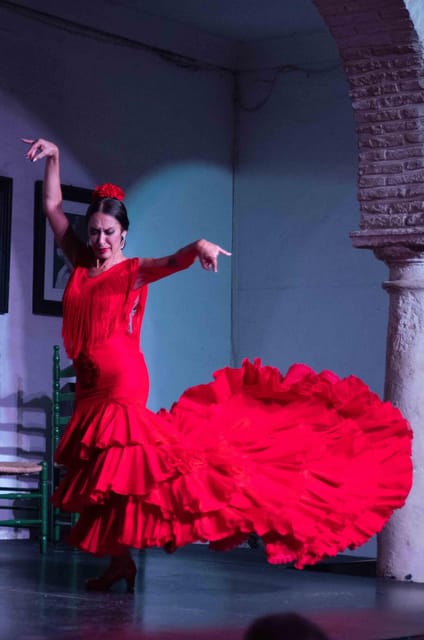 Córdoba: Flamenco Show Ticket with Drinks - Making the most of your drink and tapas