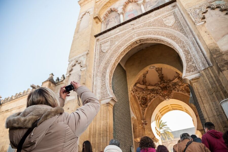 Cordoba: Jewish Quarter and Mosque-Cathedral Guided Tour - A two-hour walk through Cordoba’s layered past