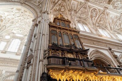 Jewish Quarter and Mosque-Cathedral Guided Tour