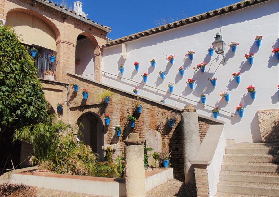 Cordoba: Jewish Quarter Walking Tour - Language, access, and booking details