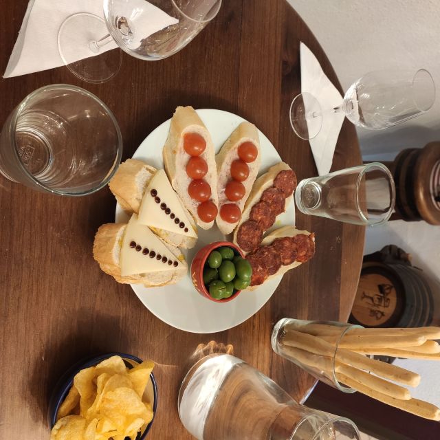 Córdoba: Local Wine Tasting Evening - Is $28 good value for an hour?