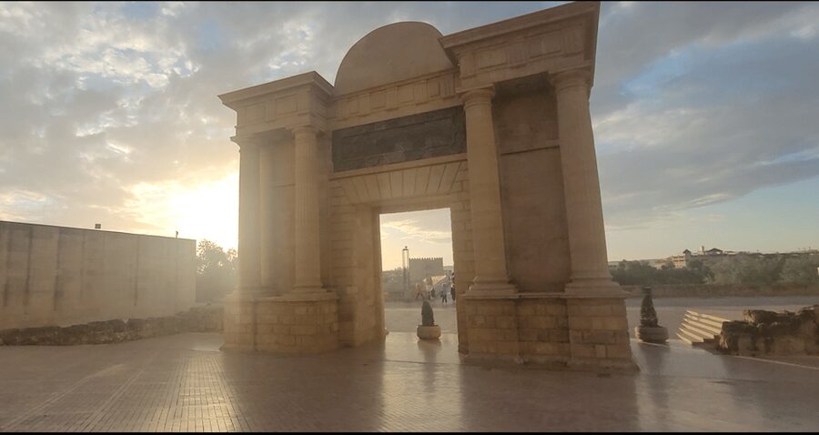 Córdoba Mid-Morning Walk - Small Groups, Native English. - The useful details at a glance