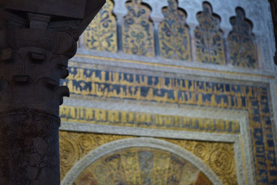 Córdoba: Mosque-Cathedral and Alcazar Tour - The Mosque-Cathedral is the heart of the visit