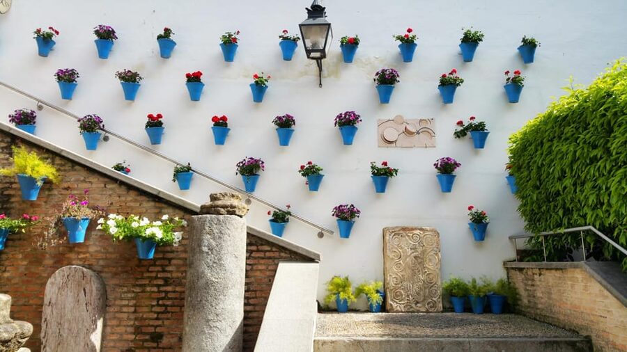 Cordoba: Mosque-Cathedral and Jewish Quarter Guided Tour - The break and the day’s timing