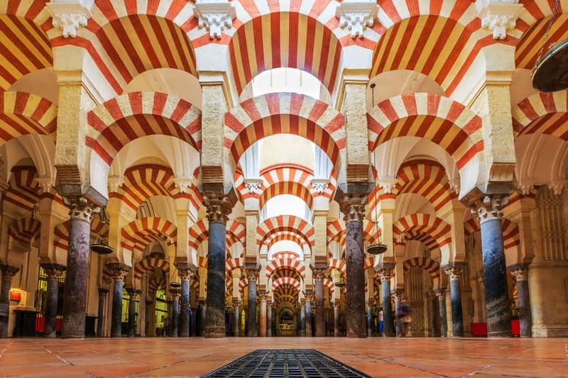 Córdoba: Mosque-Cathedral, Jewish Quarter and Alcázar Tour - Córdoba’s three faith traditions, connected in one walk