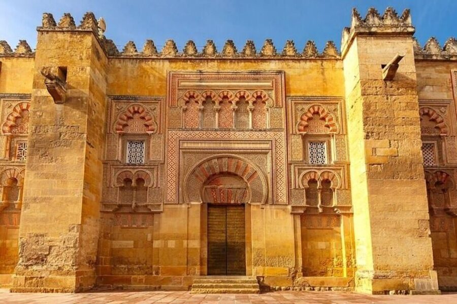 Cordoba: Mosque-Cathedral Private Tour with Tickets - Starting beneath the Bell Tower