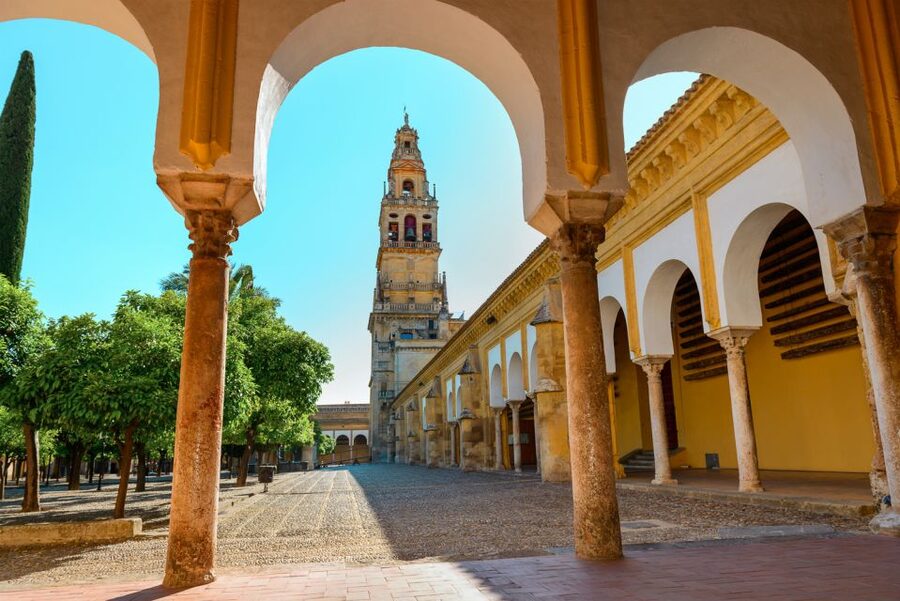 Cordoba Mosque-Cathedral: Skip-the-Line Guided Tour - The Reconquista and the cathedral within