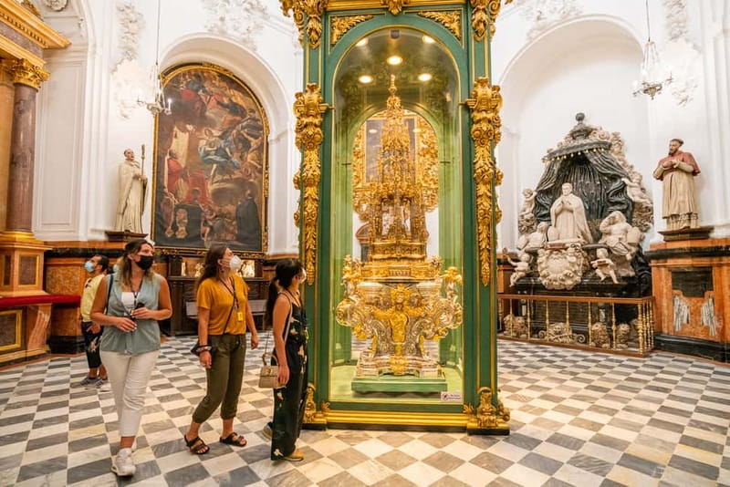 Córdoba: Mosque, Jewish Quarter & Tour with Ticket - Practical details that can shape your visit