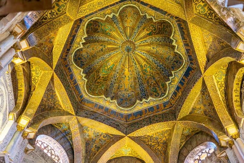 Córdoba: Mosque, Jewish Quarter & Tour with Ticket - Read the Mosque-Cathedral’s many layers