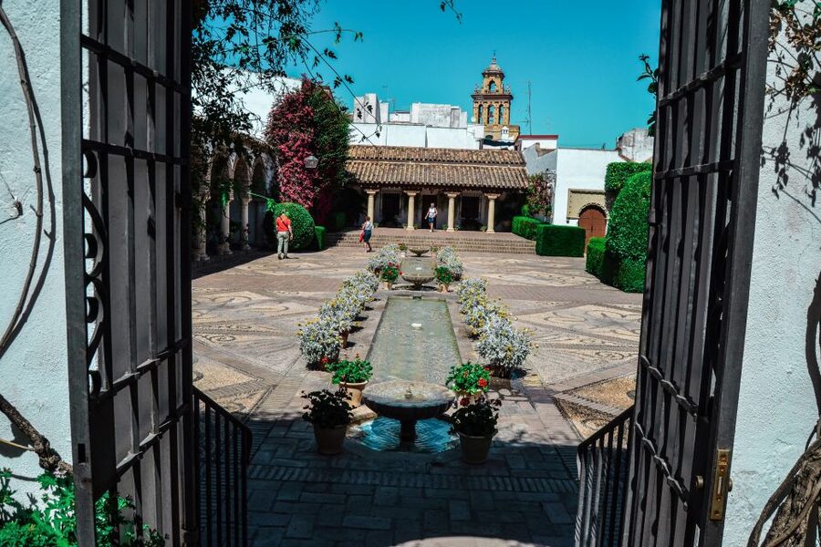 Cordoba: Patios and Viana Palace Tour - Practical details to check before you go