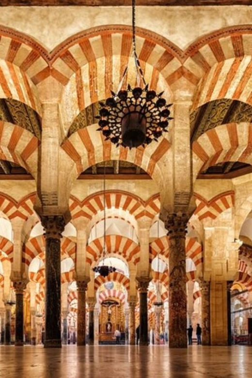 Córdoba: Private Mosque-Cathedral and City Tour - Inside the Mosque-Cathedral: 75 minutes with a guide