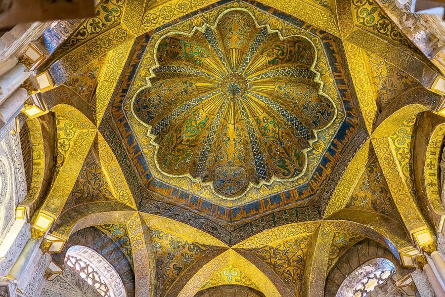 Córdoba: Skip-the-Ticket-Line Mosque-Cathedral Guided Tour - Should you book the Mosque-Cathedral tour?