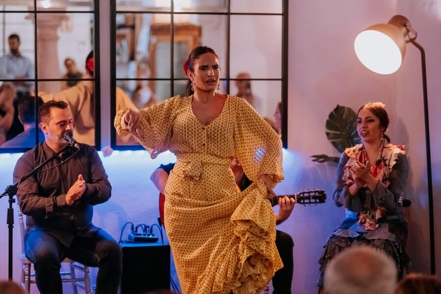Córdoba: Tablao Flamenco at Doble de Cepa with Optional Meal - Key points to know before you book
