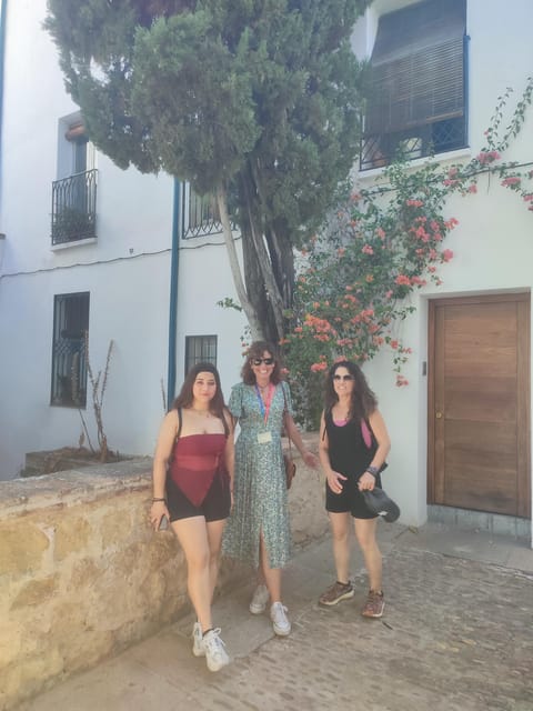 Córdoba: Tour of the three cultures to see the city in a day - Calle Pedro Jiménez and the old wall