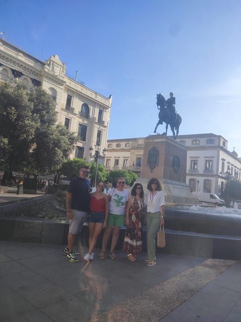 Córdoba: Tour of the three cultures to see the city in a day - Calleja de las Flores and the Jewish Quarter