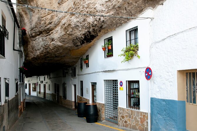 Day trip to Zahara, Setenil and Ronda from Seville - Three villages, three different moods