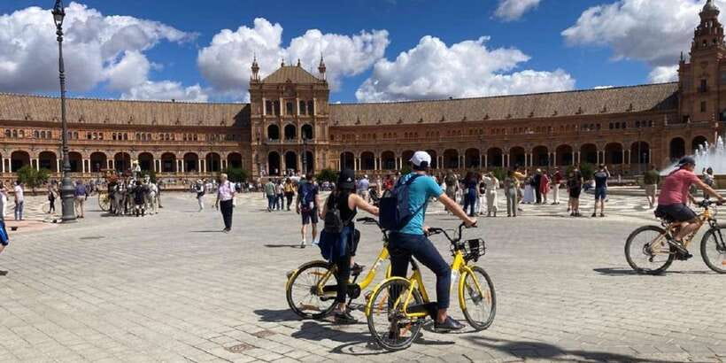 E-Bike tour in Sevilla - Maria Luisa Park: a greener stretch of the route
