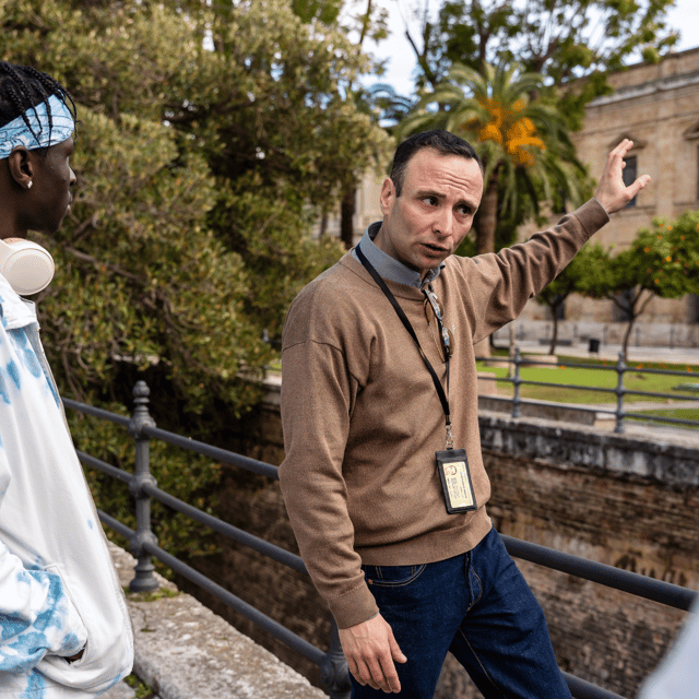Exclusive Seville: Hidden Gems and Iconic Landmarks Tour - Who should book this walk?