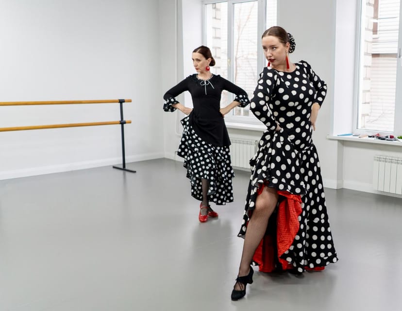 Flamenco Dance Lesson: 60-Minute Class in Seville - Flamenco class at a glance